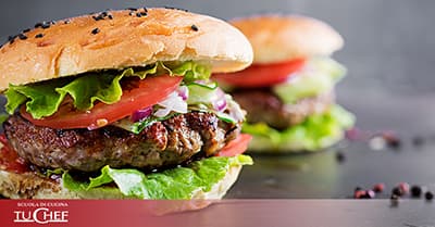 Corsi di cucina per appassionati in partenza tra Settembre e Ottobre: dagli ottimi hamburger ai primi piatti della tradizione romana.